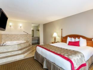 Hotel Ramada By Wyndham Houma Habitación foto